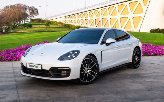 Porsche Panamera - image 1