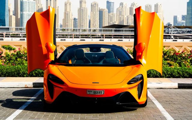 MCLAREN ARTURA SPIDER - image 4