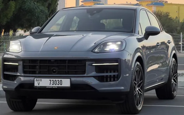 PORSCHE CAYENNE - image 1