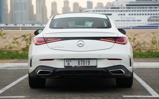 MERCEDES CLE 200 - image 4