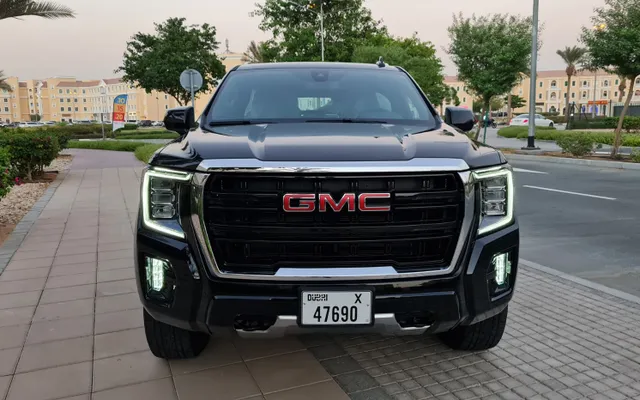 GMC YUKON - image 2