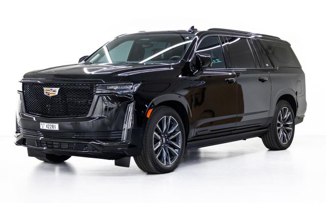 Cadillac Escalade ESV - image 1