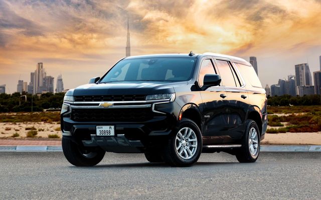 Chevrolet Tahoe Black - image 1