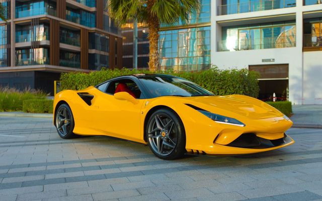 FERRARI F8 TRIBUTO - image 4