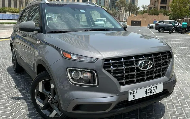Hyundai Venue - image 1