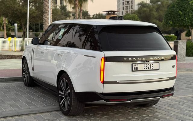 Range Rover Vogue - image 3