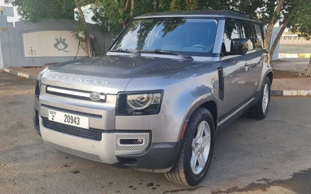 LAND ROVER DEFENDER - image 1