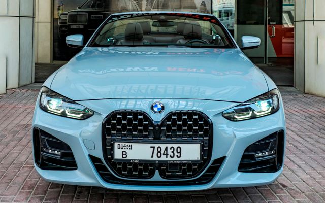 BMW 430i convertible - image 2