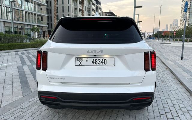 kia sorento - image 4