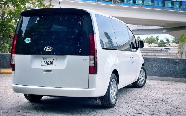 HYUNDAI STARIA - image 4