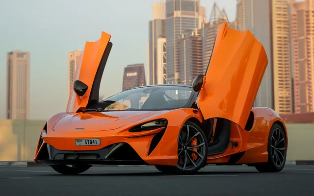 MCLAREN ARTURA SPIDER - image 3