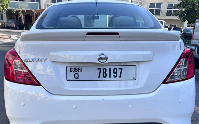 NISSAN SUNNY - image 4
