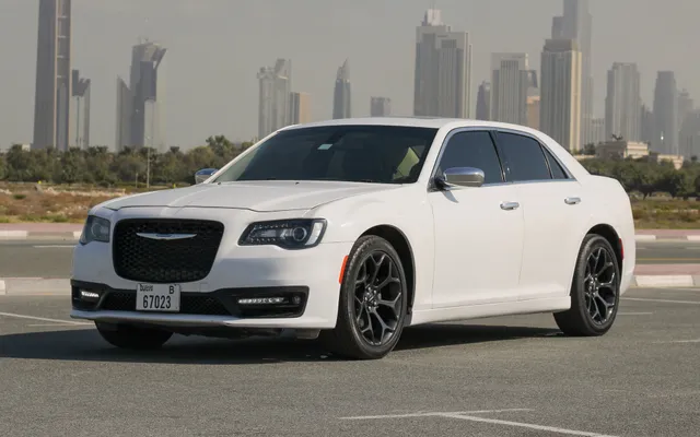 Chrysler 300 - image 1