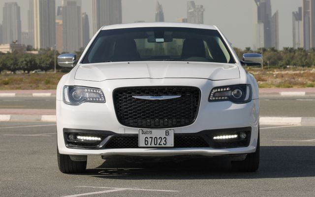 Chrysler 300 - image 3