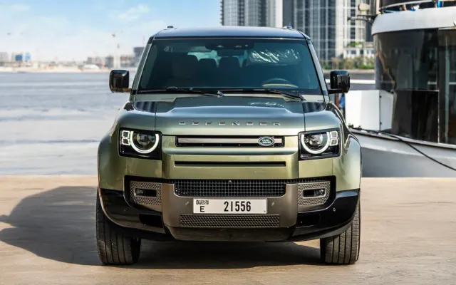 Land Rover Defender 110 HSE - image 3