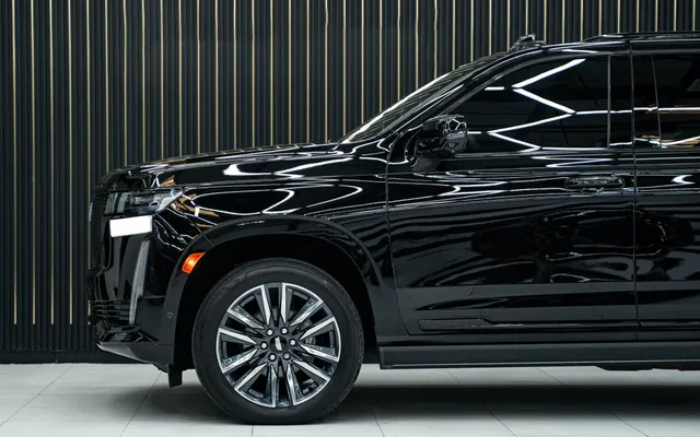 Cadillac Escalade Sport Platinum - image 3