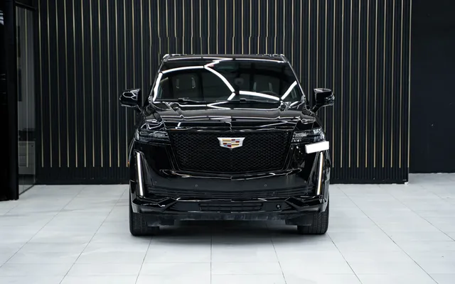 Cadillac Escalade Sport Platinum - image 2