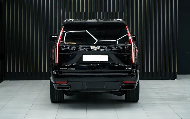 Cadillac Escalade Sport Platinum - image 4