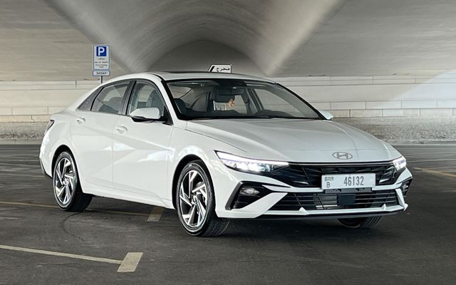 Hyundai Elantra - image 4
