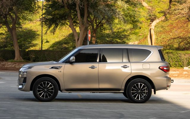 Nissan Patrol - image 2