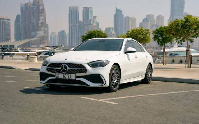 Mercedes-Benz C300 - image 1