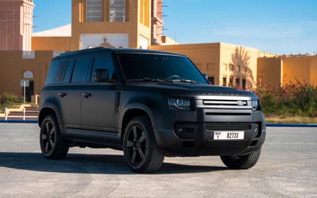 Land Rover Defender (75th Anniversary) - image 4