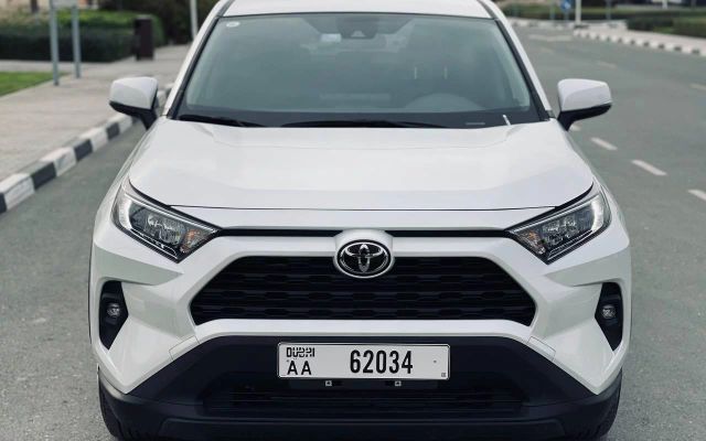 TOYOTA RAV4 - image 3