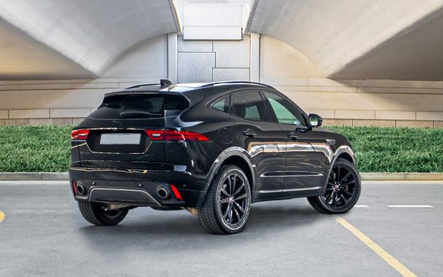 JAGUAR E-PACE - image 4