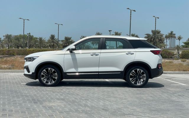 BESTUNE T77 - image 2
