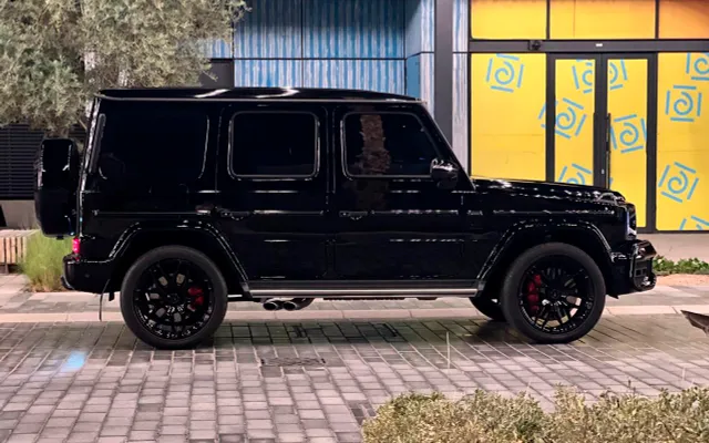 Mercedes G63 - image 2