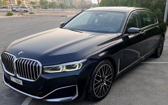 BMW 740 Xi - image 1