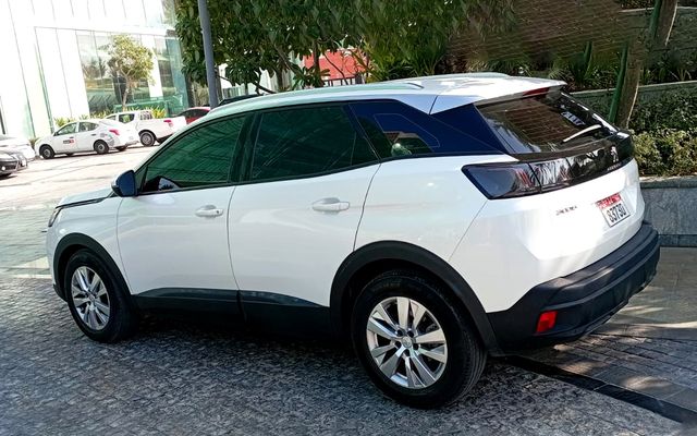 PEUGEOT 3008 - image 2