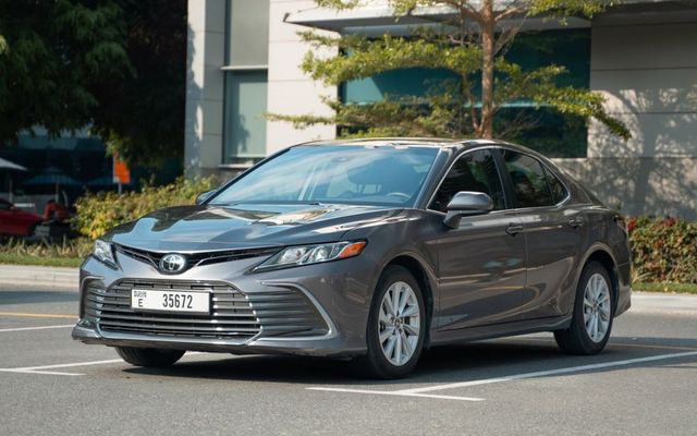 Toyota Camry - image 1