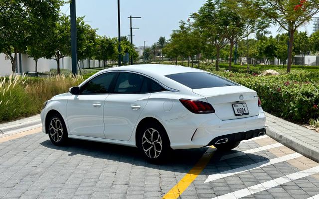 MG GT - image 4