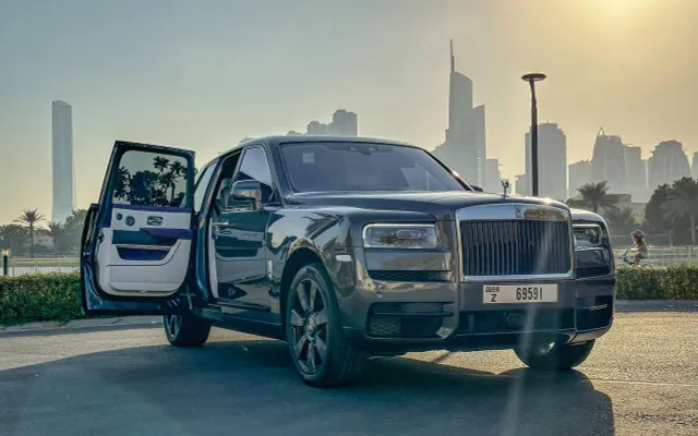 Rolls Royce Cullinan - image 1