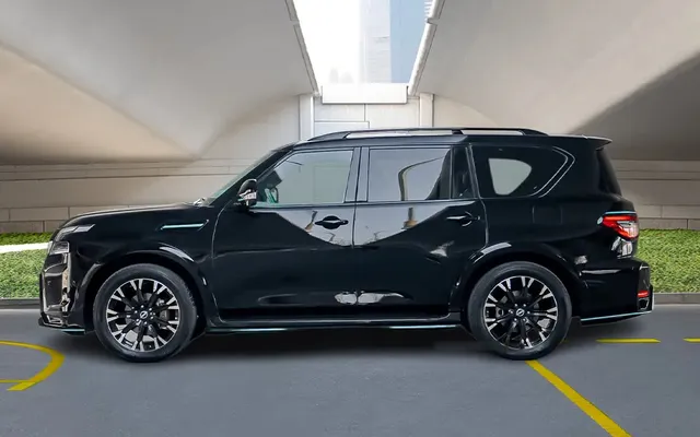 NISSAN Armada - image 2