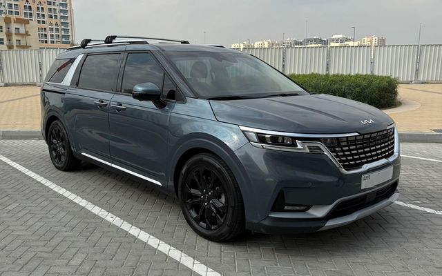 KIA CARNIVAL - image 2