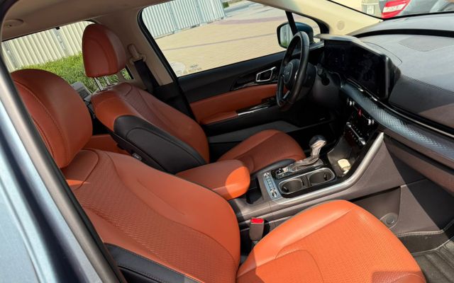 KIA CARNIVAL - image 4