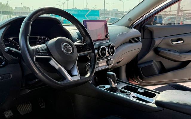 Nissan Sentra U - image 4