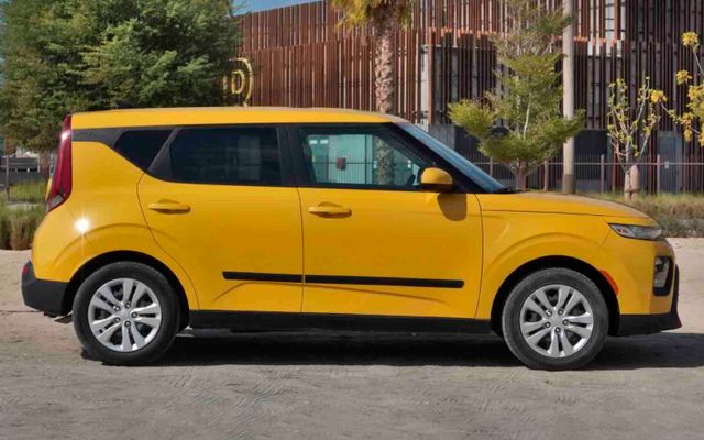 KIA SOUL - image 4