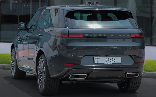 Range Rover Sport - image 4