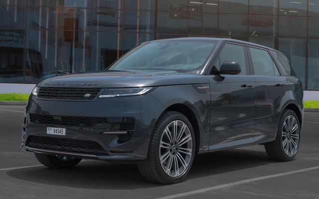 Range Rover Sport - image 1