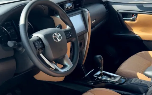 TOYOTA FORTUNER - image 4
