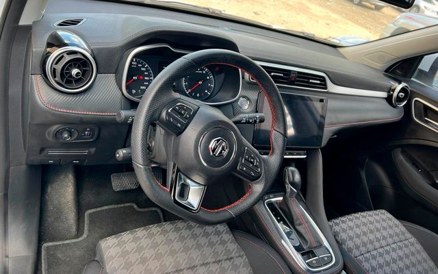MG ZS - image 3