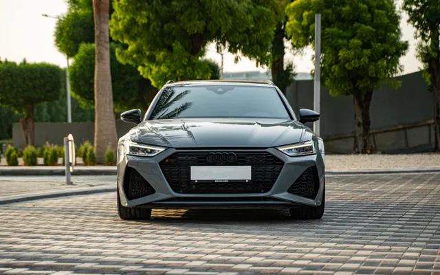 AUDI RS6 - image 3
