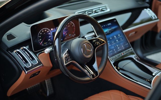 MERCEDES-BENZ S-CLASS - image 3