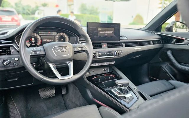 AUDI A4 - image 4
