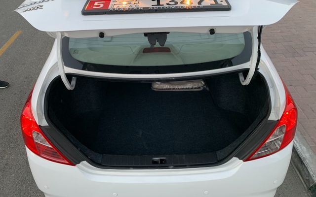 NISSAN SUNNY - image 4