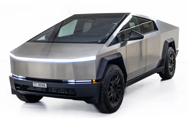 Tesla Cybertruck - image 1