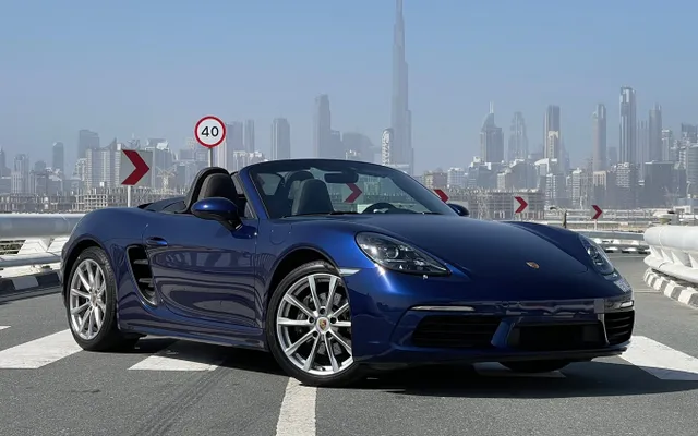 PORSCHE BOXSTER 718 - image 1